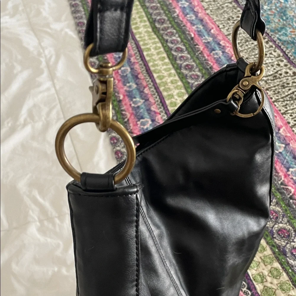 FRYE AND CO. Black Leather Hobo Bag with Front Pocket